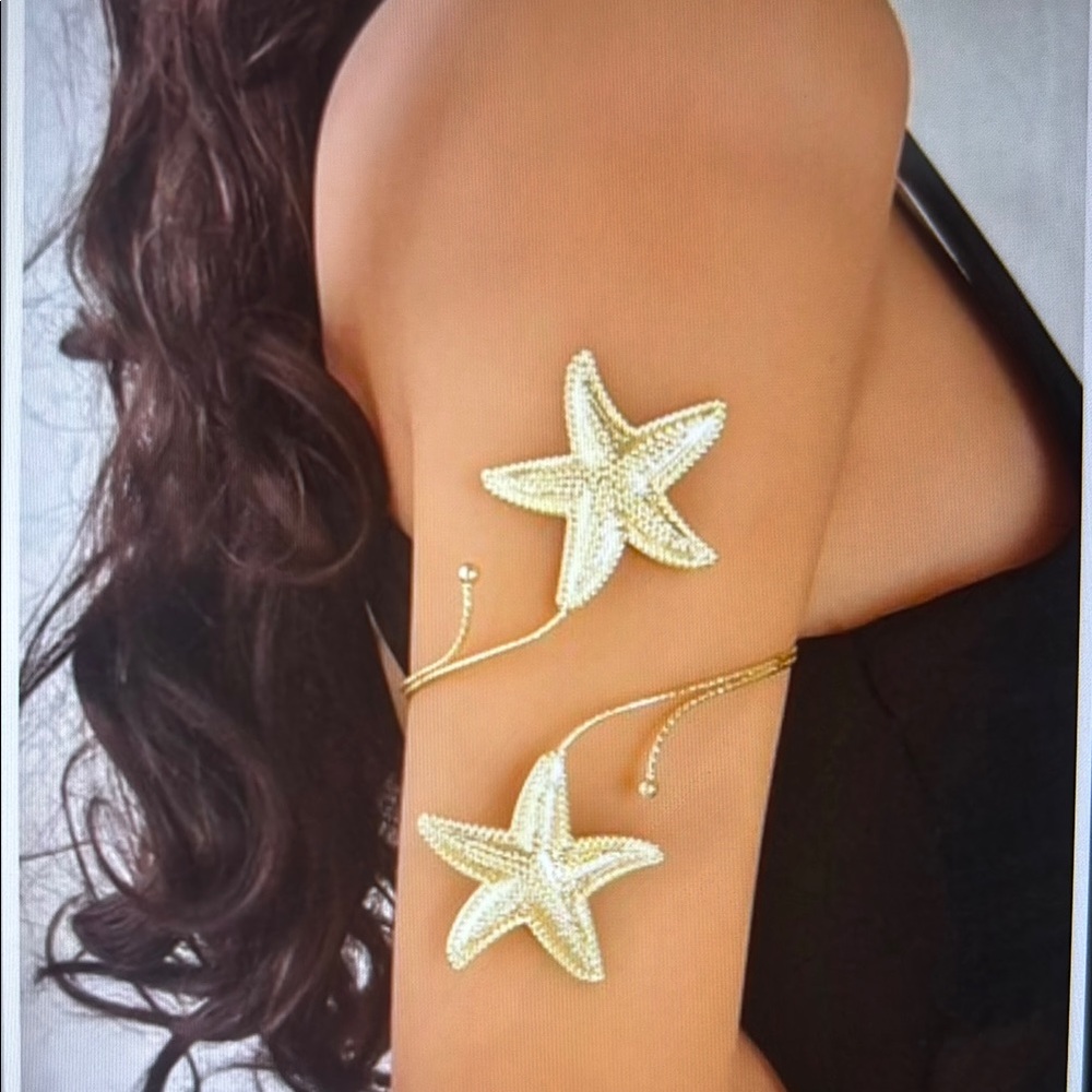 Women with Control Gold Starfish Bracelet